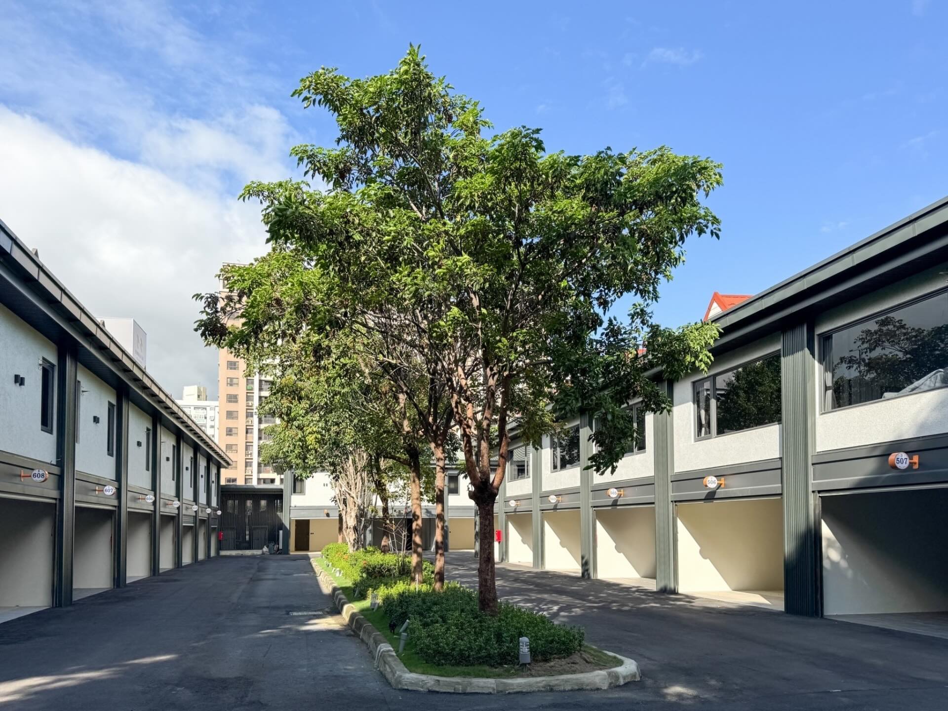 惟爾精品行旅