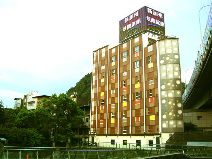 新加州景觀旅館